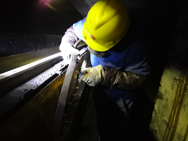 1588608729673317.jpeg 謝祥龍.jpg