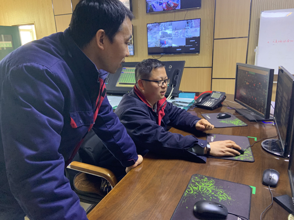 1613090740999179.jpeg 調(diào)度顏于強(qiáng)和王建峰.jpg