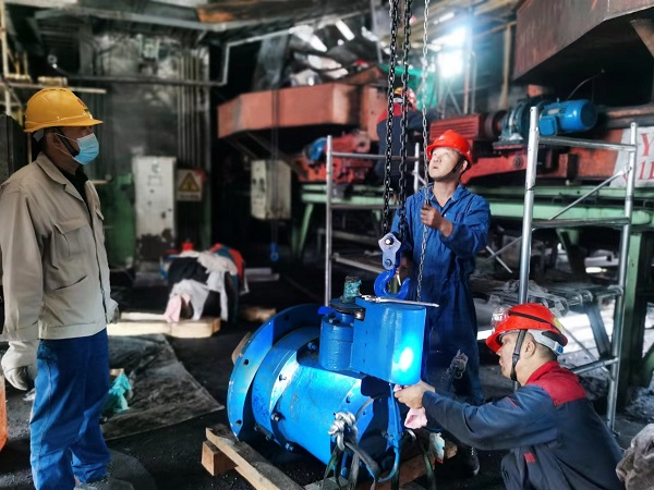 1652751644357009.jpeg 葉輪給煤機將現(xiàn)場監(jiān)護 - 副本.jpg