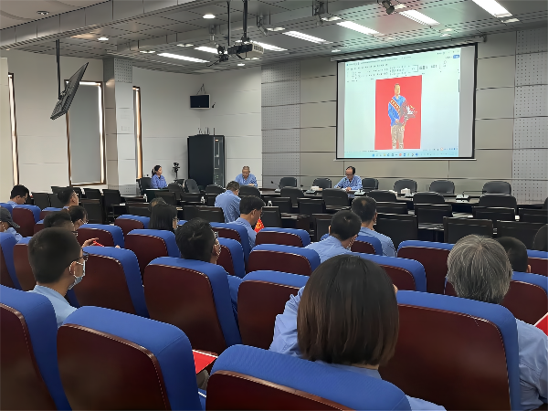 1663986944968926.png 學習陜西省勞動模范王宏先進事跡(1).png