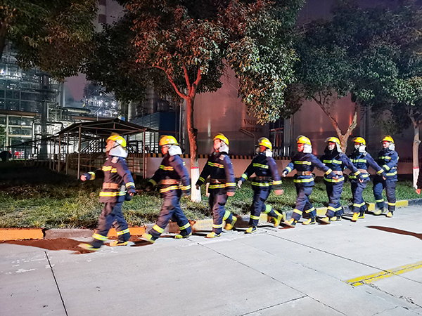 1675654603772072.jpeg 2月5日晚消防執勤重點區域巡邏(副圖).jpg