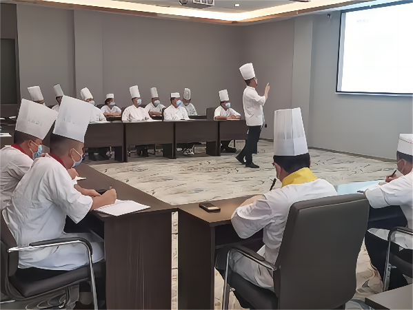 7月 后廚培訓  開發新菜品(1).png