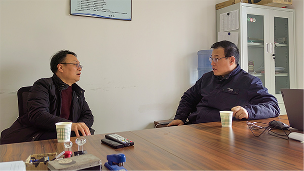 1676616168885895.jpeg 圖2:2.14日,運銷市場部部長同華海物流部負責人就下游配送工作進行商談(副圖).jpg