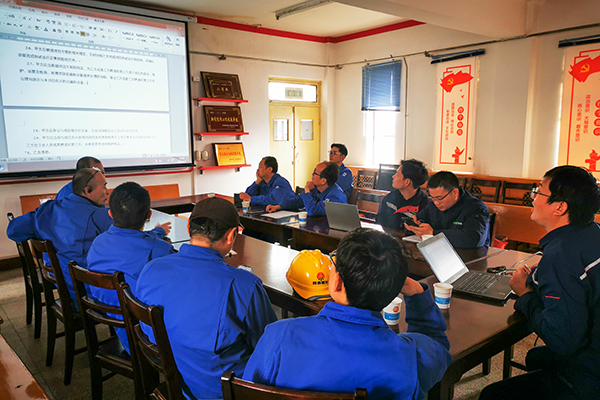 1680747795230659.jpeg 4月4日下午,物料車間召開三期循環水優化節能項目首次推進會。參會人員有生產部、計控電儀部負責人員及物料車間主任、副主任、技術員。拍攝人:物料車間杜玲(副圖).jpg