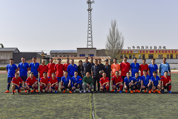 1681122595374983.jpeg 渭化集團公司2023年職工足球比賽第二輪24.JPG