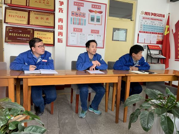 1683419558759574.jpeg 為確保此次大檢修停車計劃安全順利的完成,動力車間及早動手,精心組織,周密部署。按照公司大檢修指揮部的停車計劃,及時召開車間大檢修停車計劃工作會議.jpg