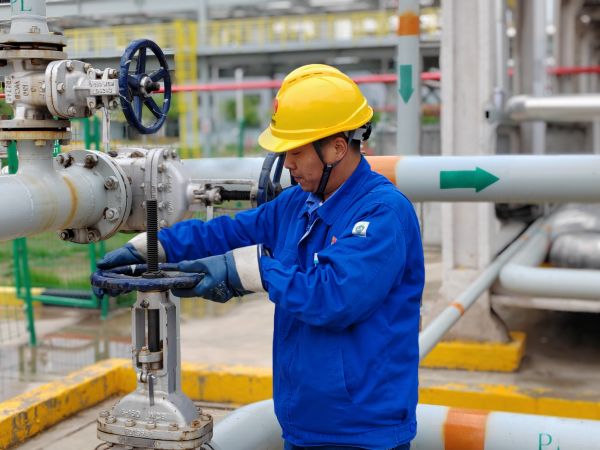 1683622063240273.jpeg 檢查機泵運行情況.jpg