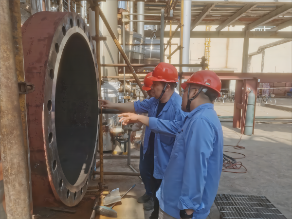 1685067827573907.png 雙甲氣化換熱器檢修工作圓滿結束-生產部部長深入705檢修現場檢查指導工作1(1)(1).png