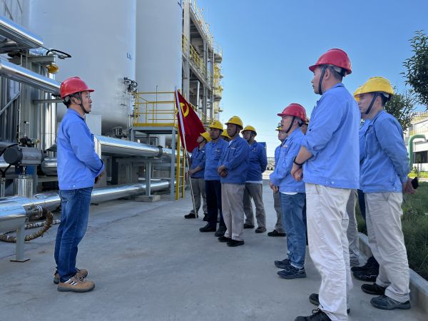 1692919423946023.jpeg 書記做總結.jpg