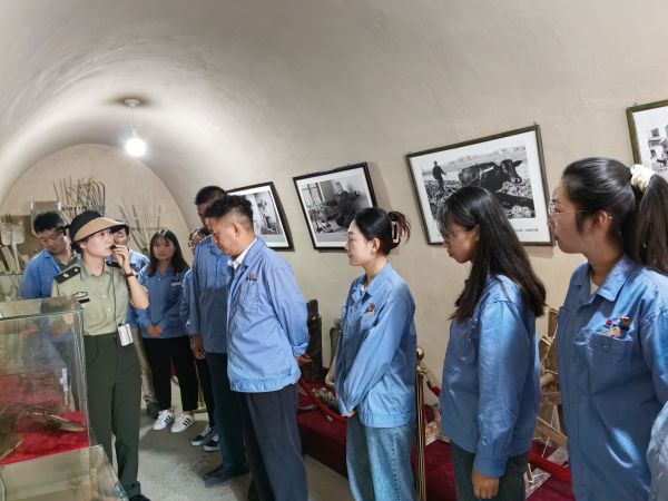 1694765536260812.jpeg 聆聽講解.jpg