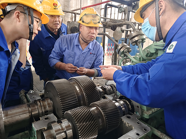 1697527609799197.jpeg 聚精會神 機械修造部 胡抗戰.jpg