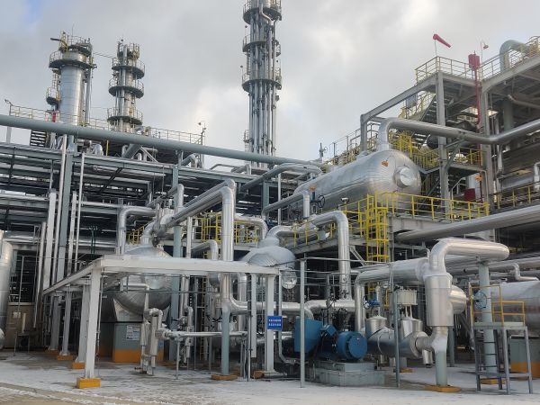 1703030644275045.jpeg _”甲醇差壓發電項目“裝置現場照片.jpg