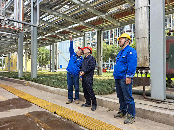 1712828951864708.jpeg 4月10日總工程師馬軍忙深入生產(chǎn)現(xiàn)場安全檢查紀實2.jpg