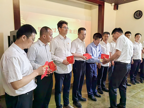 1715754376184630.jpeg 273e8cfb5bc00e08f1b669f053e6df7 600.jpg