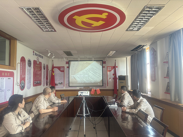1715847077659226.jpeg 渭河實業公司組織職工觀看傳承紅色保密印記宣傳片.jpg
