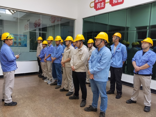 1722814973361998.jpeg 班前會(huì)傳達(dá)“三中全會(huì)”精神.jpg