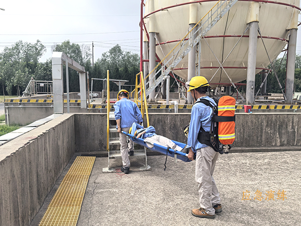 1723166847989791.jpeg ④8月8日630罐區應急演練期間 模擬搜救傷員過程.jpg