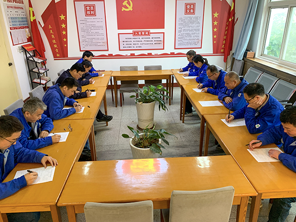 1730438891319971.jpeg 11月1日動力車間黨支部組織支部黨員干部職工開展廉潔測試活動.jpg