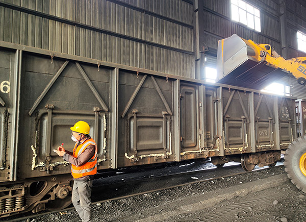 1738885465840231.jpeg 春節假期收假第一天,物資采供部員工立即投入崗位工作中.jpg