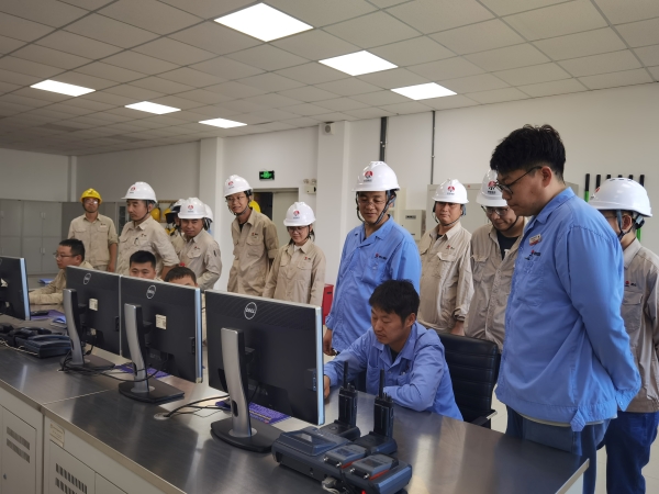 311753952345826438.jpg 7月30日,計控電儀部聯動黨委工作部,與本部及彬州分部通訊員齊聚彬州分公司,進行通訊宣傳工作交流學習3.jpg