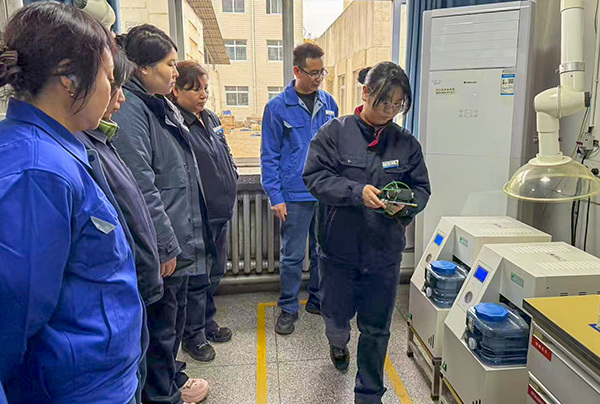 071762486950176738.jpg 2025.11.5聚焦設備安全 實操強規范3jpg.jpg