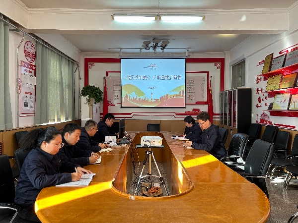 021764640281141392.jpg 11月28日,陜西渭河塑業(yè)黨支部開展“三道防線筑廉心 護(hù)航重載啟新程”活動(dòng)。(1).jpg